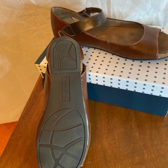 Natural Soul By Naturalizer  Open toe flat shoe size 9.5 - Picture 8 of 9